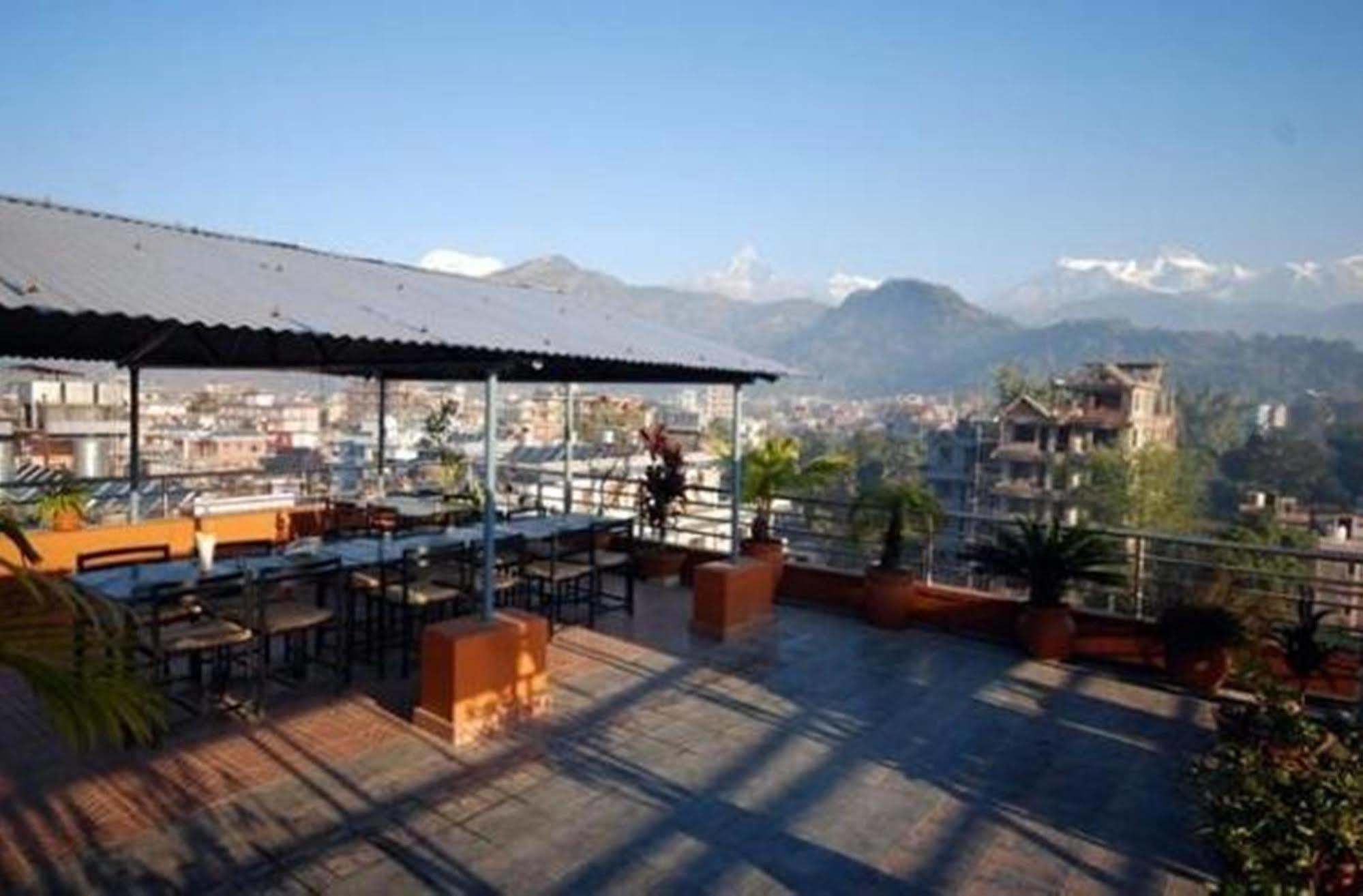 Hotel View Point Pokhara Buitenkant foto