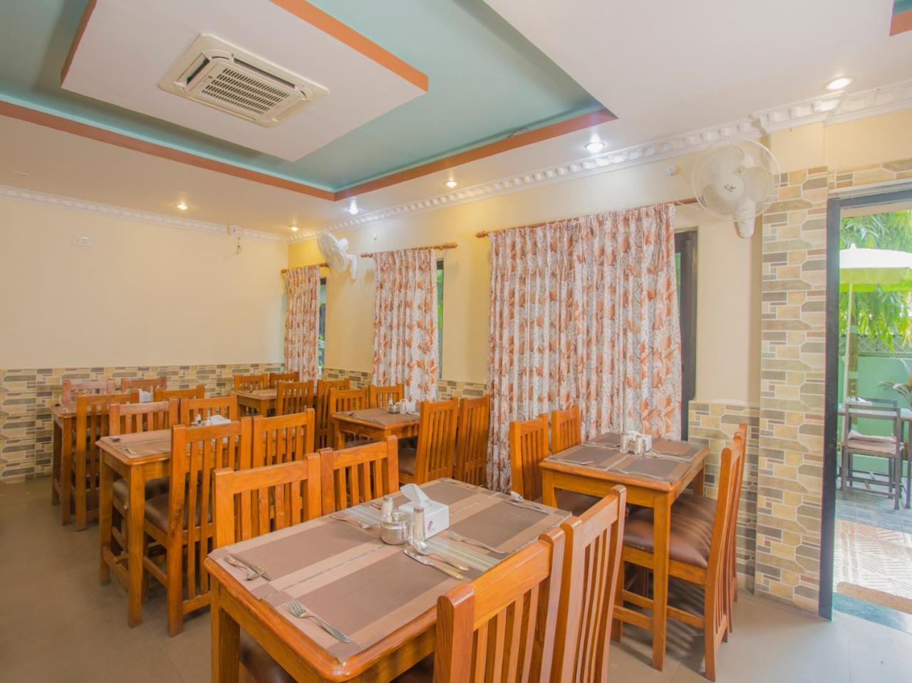 Hotel View Point Pokhara Buitenkant foto