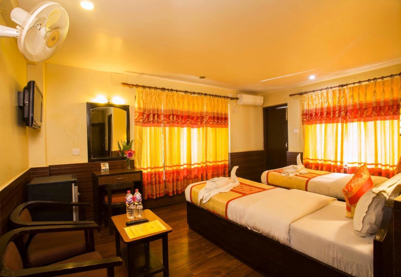 Hotel View Point Pokhara Buitenkant foto