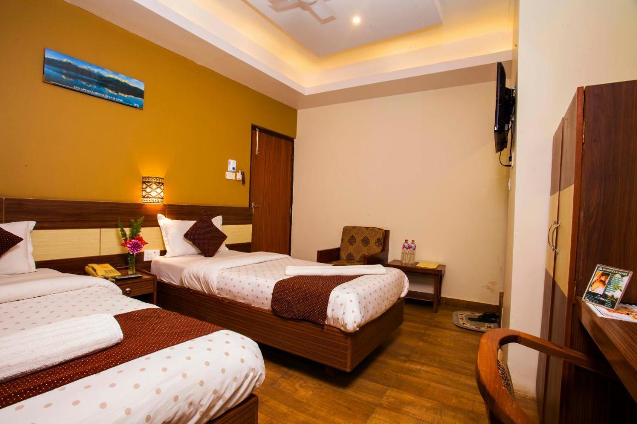 Hotel View Point Pokhara Buitenkant foto