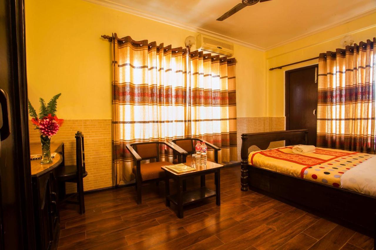 Hotel View Point Pokhara Buitenkant foto