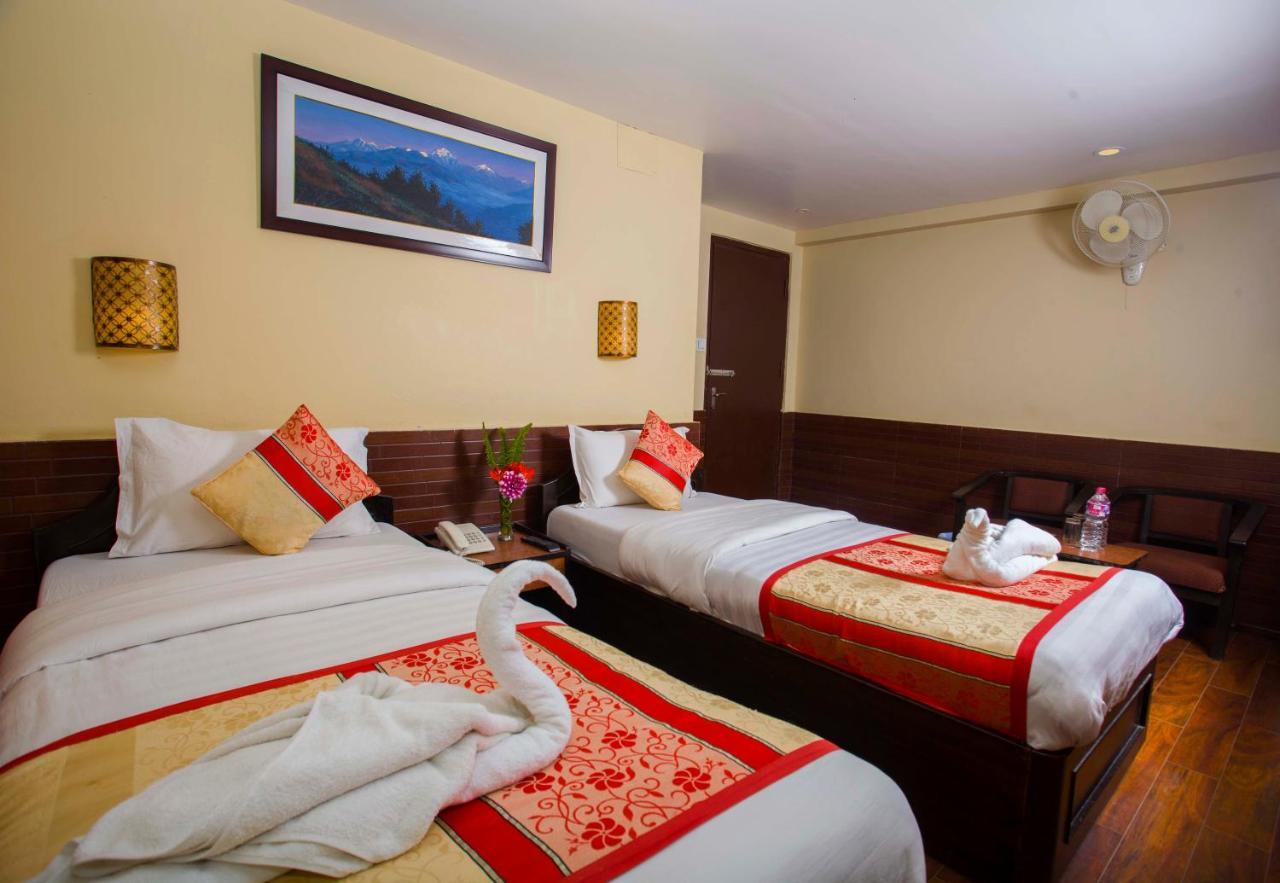 Hotel View Point Pokhara Buitenkant foto