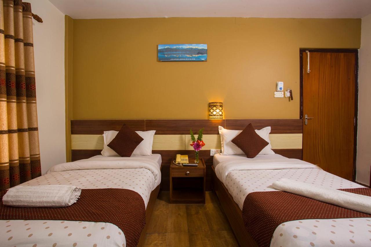 Hotel View Point Pokhara Buitenkant foto