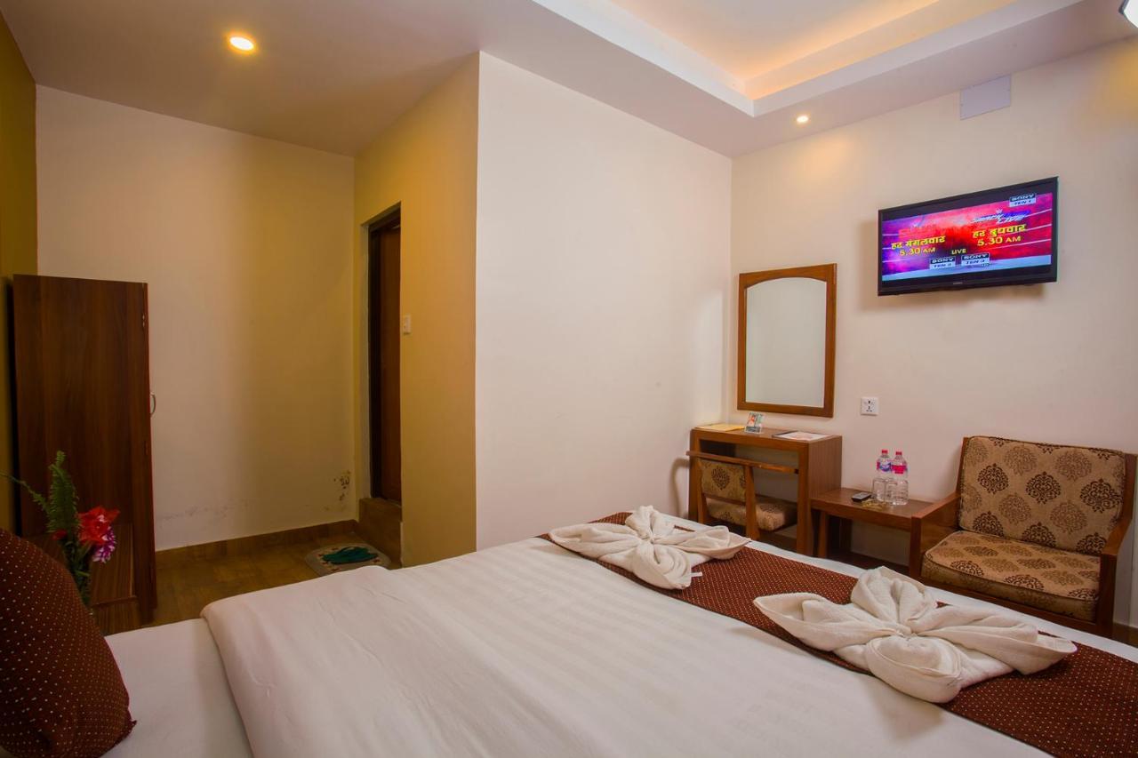 Hotel View Point Pokhara Buitenkant foto